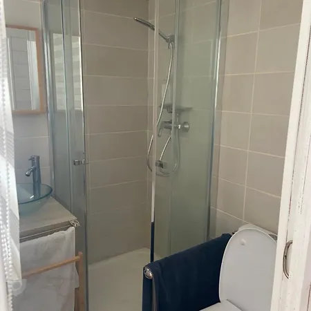 Plim Cie 2 Chambres, Sde A L'etage Homestay *