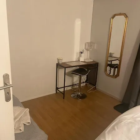 Homestay Plim Cie 2 Chambres, Sde A L'etage Chaponost